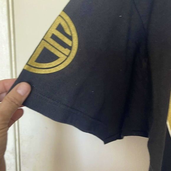 Red Label Mens T-Shirt Size Large Graphic Print Street Wear Artsy Logo Crewneck - Picture 4 of 12